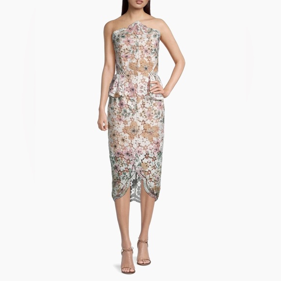 Elliatt Times Peplum Lace Midi-Dress S B1932 - Picture 1 of 6